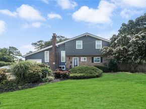 360 Locust Avenue, Oakdale NY 11769