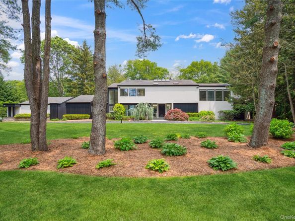 295 Foxhunt Crescent, Syosset NY 11791
