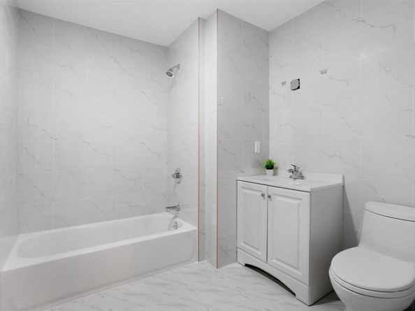 150-23 Barclay Avenue 3H, Flushing NY 11355