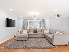 34 Dennis Lane, Bethpage NY 11714