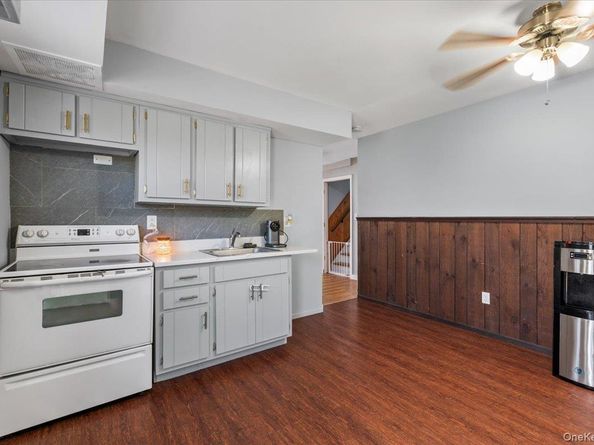 34 Dennis Lane, Bethpage NY 11714