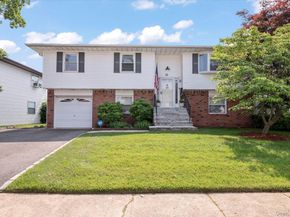 34 Dennis Lane, Bethpage NY 11714