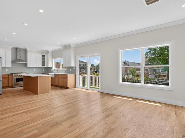 1116 Washington Place, Baldwin Harbor NY 11510