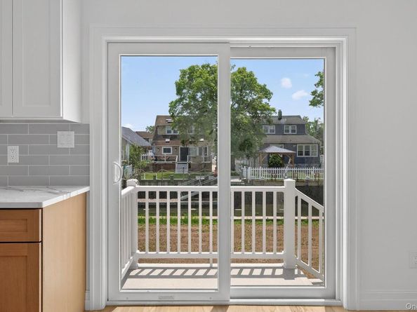 1116 Washington Place, Baldwin Harbor NY 11510
