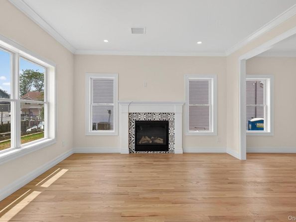1116 Washington Place, Baldwin Harbor NY 11510