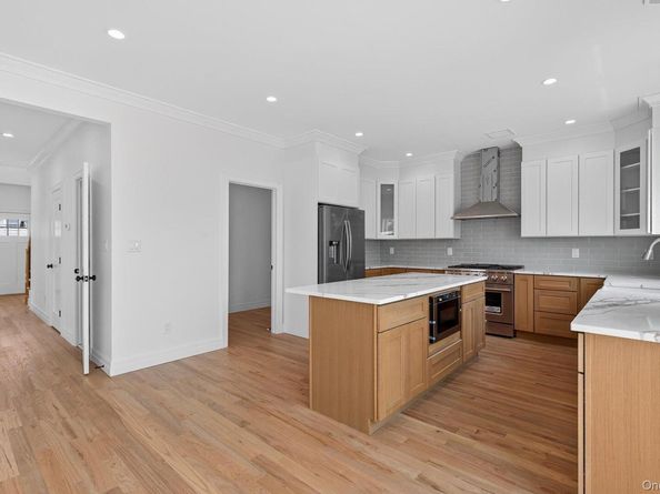 1116 Washington Place, Baldwin Harbor NY 11510
