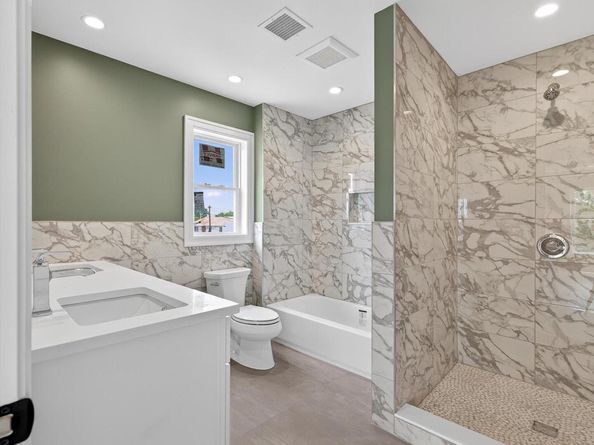 1116 Washington Place, Baldwin Harbor NY 11510