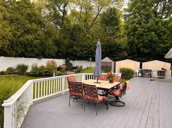 2 Merritt Lane, Center Moriches NY 11934