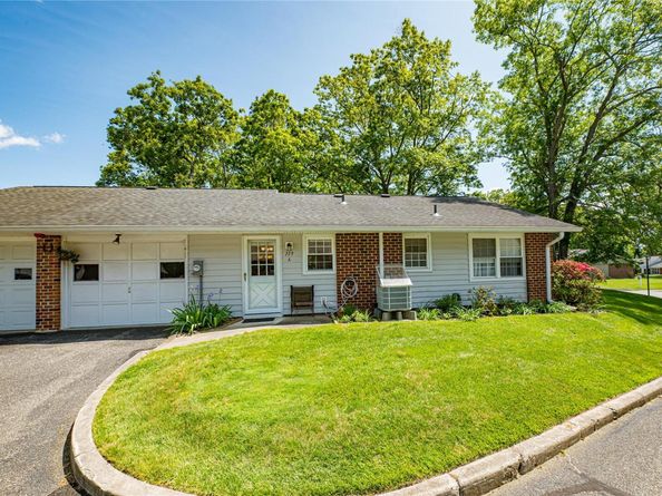 119 Exmore Court A, Ridge NY 11961
