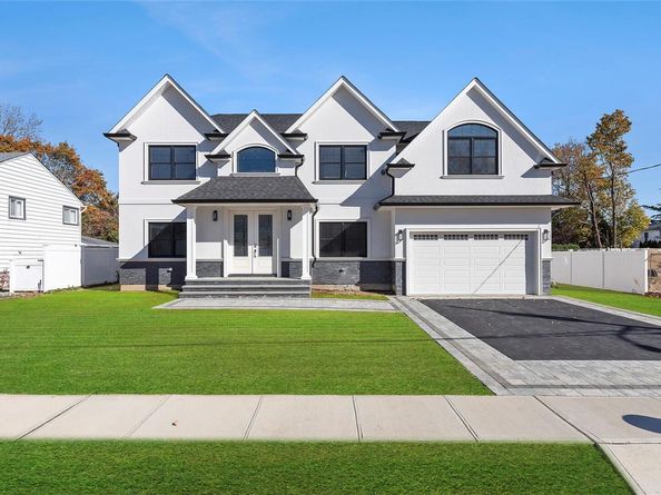17 Madison Avenue, Jericho NY 11753