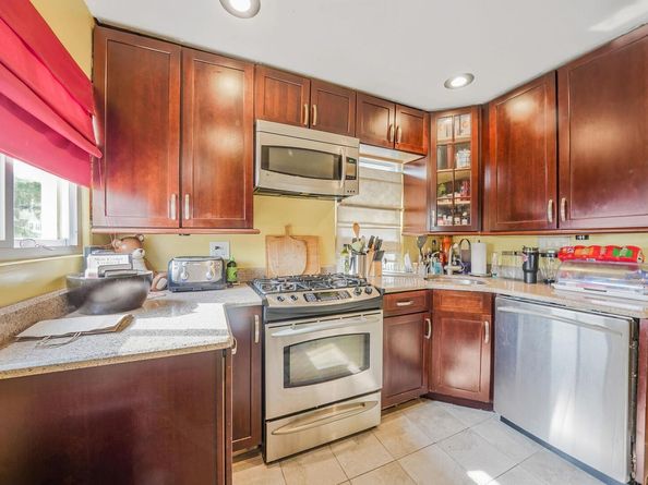 8511 169th Street, Jamaica Hills NY 11432