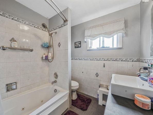 8511 169th Street, Jamaica Hills NY 11432