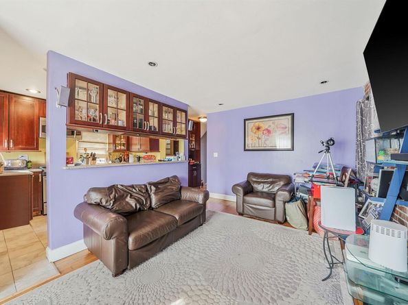 8511 169th Street, Jamaica Hills NY 11432
