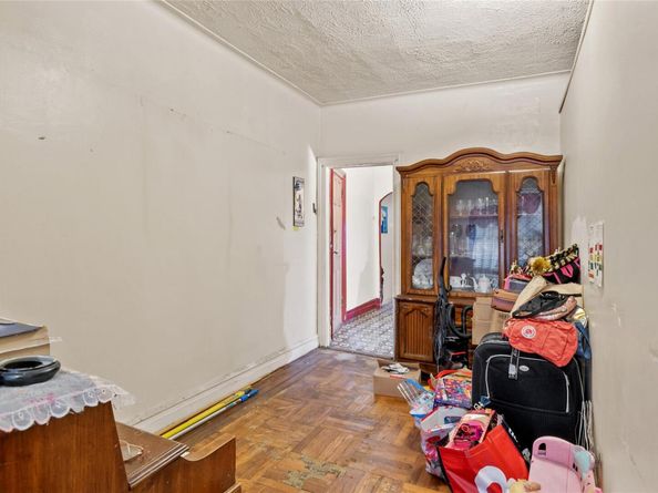 4318 Edson Avenue, Bronx NY 10466