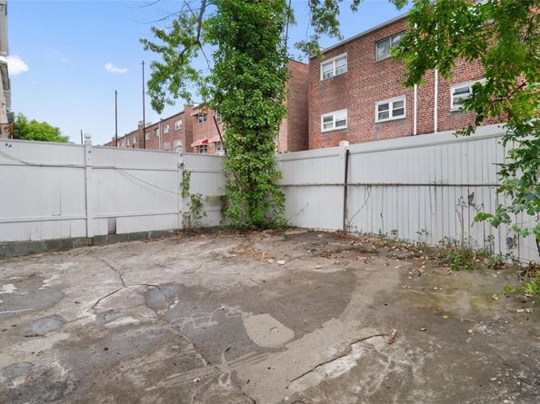 4318 Edson Avenue, Bronx NY 10466
