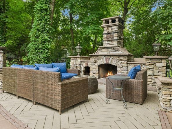 95 Huntington Bay Road, Huntington NY 11743