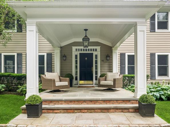 95 Huntington Bay Road, Huntington NY 11743