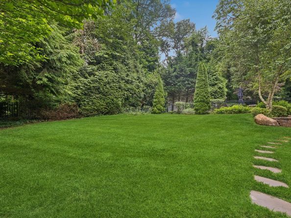 95 Huntington Bay Road, Huntington NY 11743