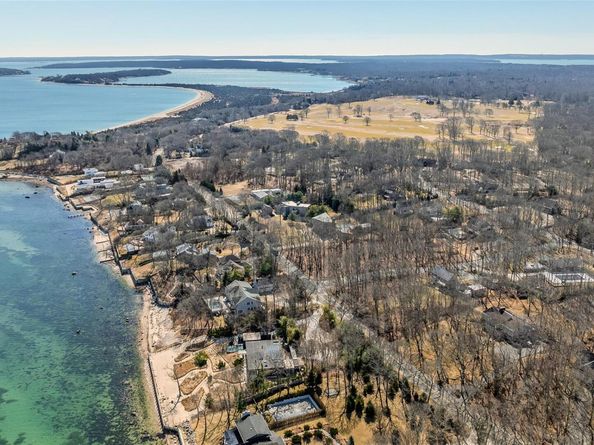 61 Gardiners Bay Drive, Shelter Island NY 11964