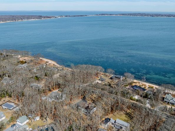 61 Gardiners Bay Drive, Shelter Island NY 11964
