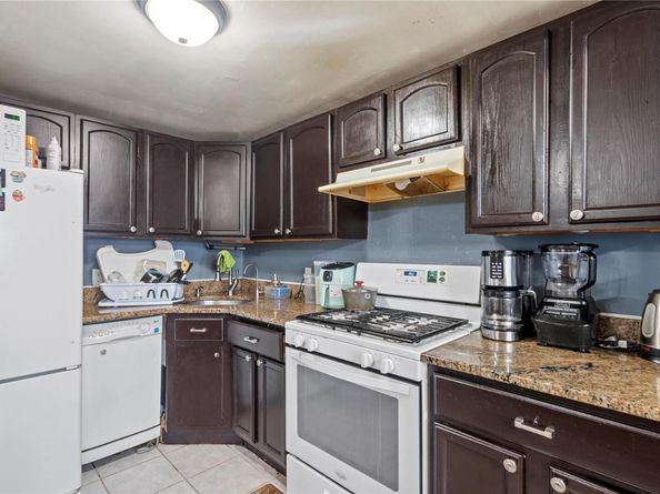 124 Beach 27th Street, Far Rockaway NY 11691