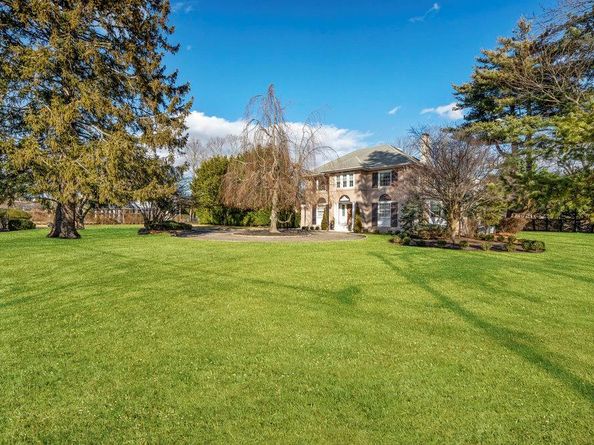 99 Handsome Avenue, Sayville NY 11782