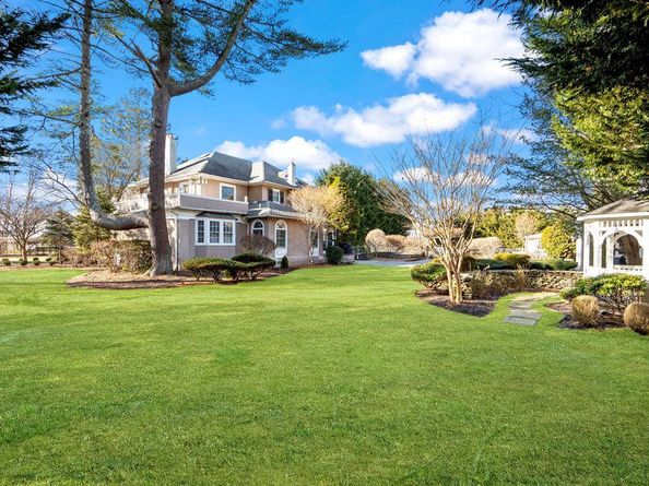 99 Handsome Avenue, Sayville NY 11782