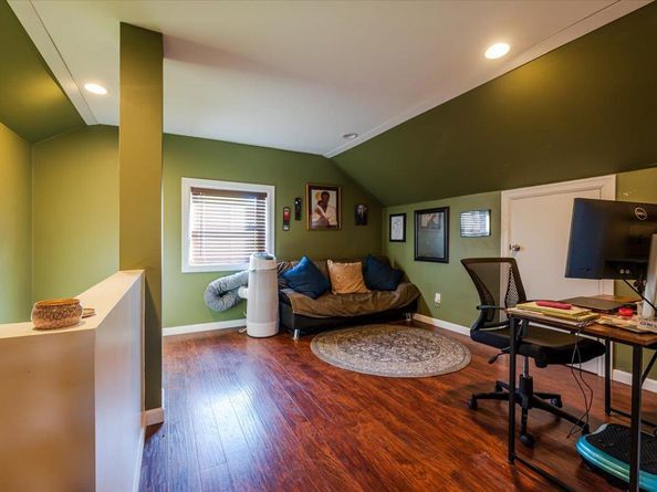 542 S 10th Avenue, Mount Vernon NY 10550