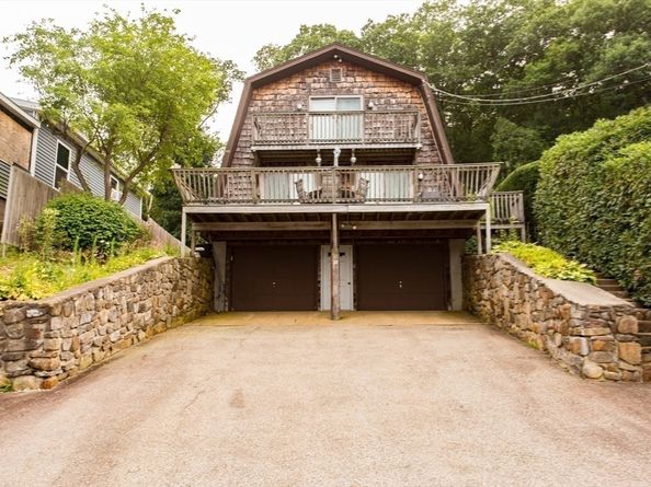 21-22 Beach Drive, West Brookfield MA 01585