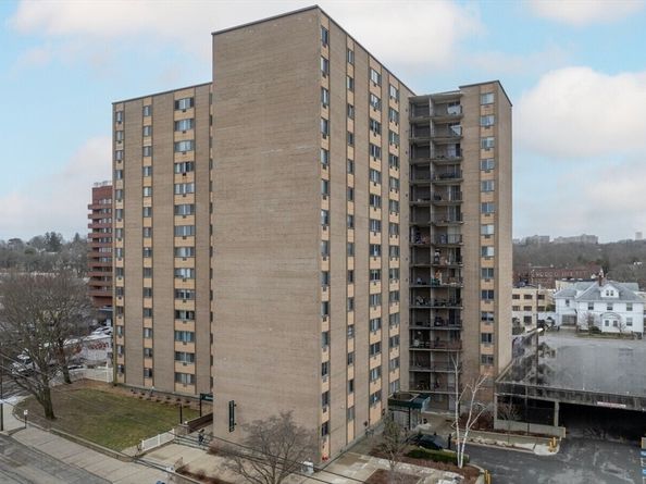 1025 Hancock St 14F, Quincy MA 02169