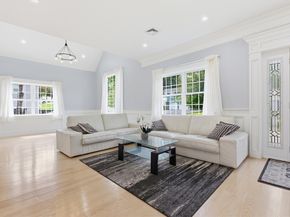 52 Ridgewood Rd, Milton MA 02186