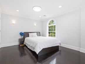 52 Ridgewood Rd, Milton MA 02186