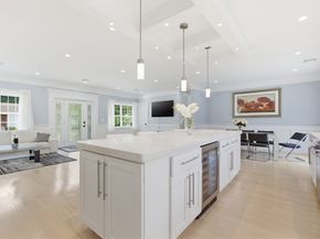 52 Ridgewood Rd, Milton MA 02186