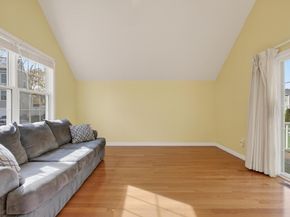 80 Pinehurst Ave 19, Billerica MA 01821