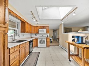 6 Antrim Rd, Peabody MA 01960