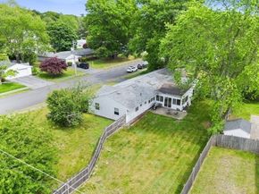 6 Antrim Rd, Peabody MA 01960