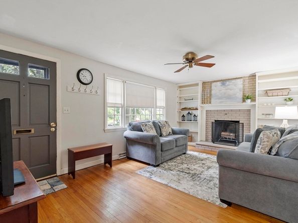 30 Dunshire Drive, Chelmsford MA 01863