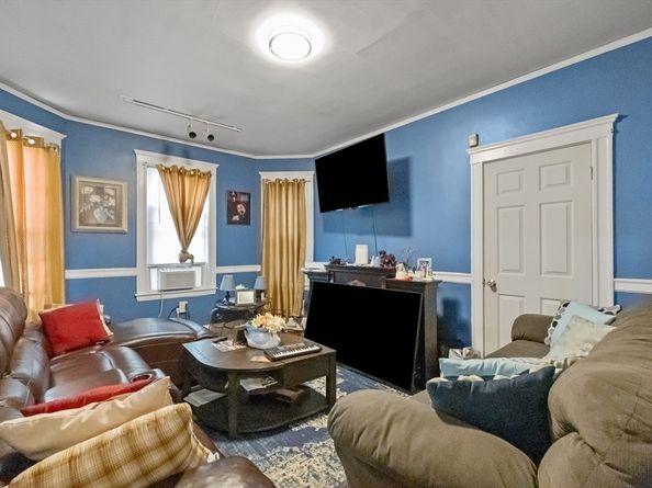 53 Miunt Ida 3, Boston MA 02122