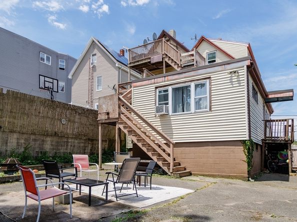 6 Hillside Ave, Everett MA 02149