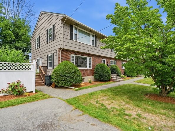 30 Bunkerhill St 30, North Andover MA 01845