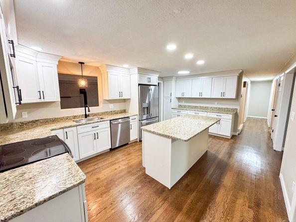 181 Dresser Hill Rd, Dudley MA 01571