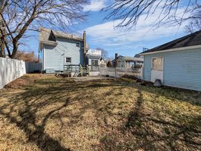 293 Grafton St, Brockton MA 02301