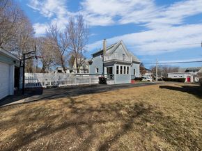 293 Grafton St, Brockton MA 02301