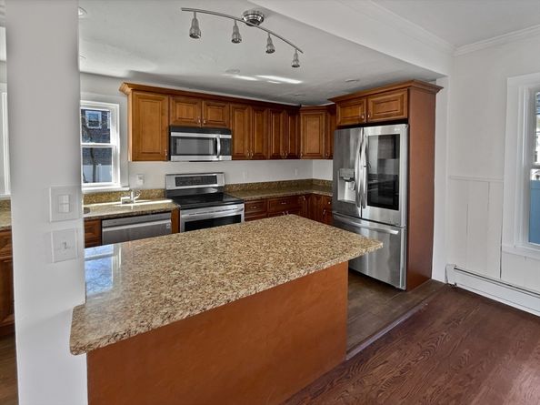 293 Grafton St, Brockton MA 02301