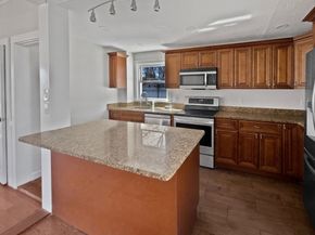 293 Grafton St, Brockton MA 02301
