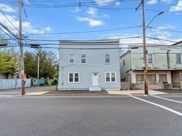 115 Ames St, Brockton MA 02302