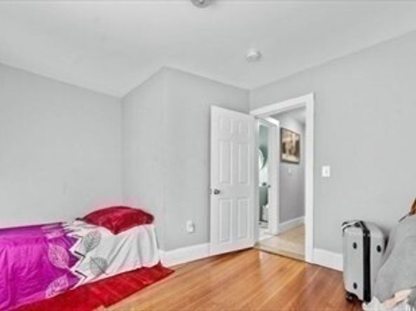 115 Ames St, Brockton MA 02302
