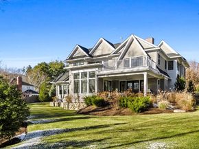 36 Oakridge Rd, Wellesley MA 02481