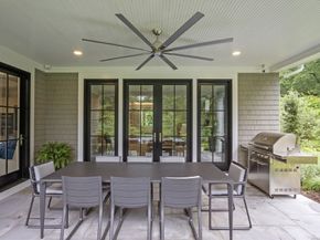 36 Oakridge Rd, Wellesley MA 02481