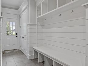 36 Oakridge Rd, Wellesley MA 02481